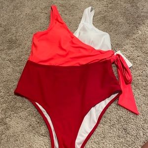 NWT, Cupshe Womens size L large one piece swimsuit